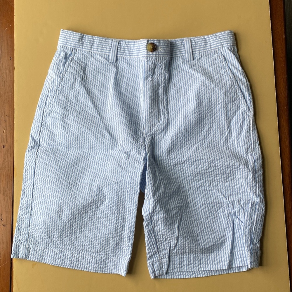Boy’s vineyard vines size 14
